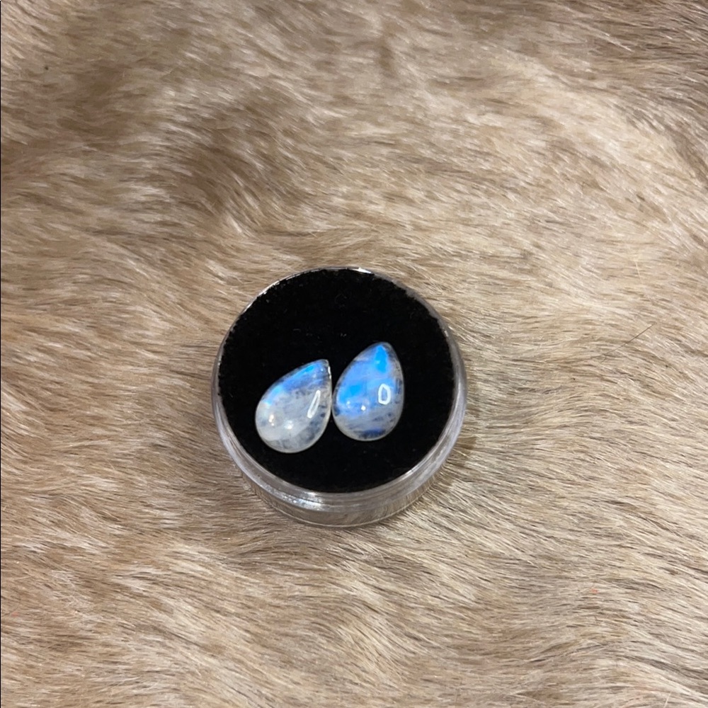 Elegant moonstone Teardrop stones for Earrings